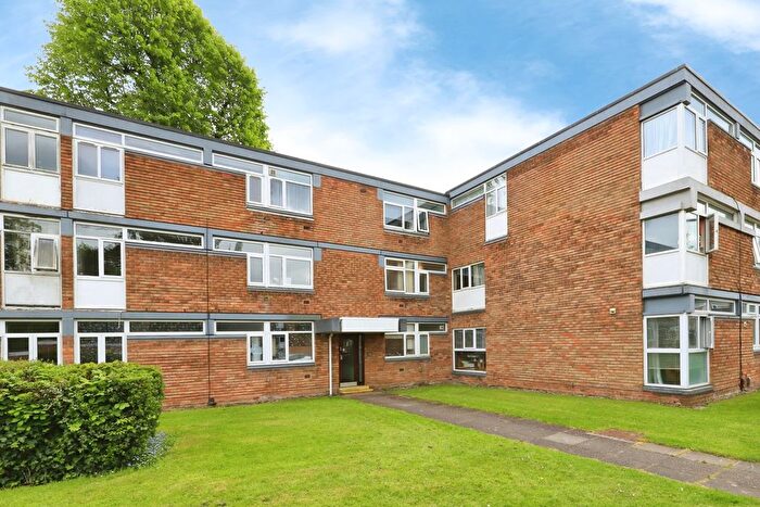 2 Bedroom Flat For Sale In The Lindens, Newbridge Crescent, Wolverhampton, West Midlands, WV6