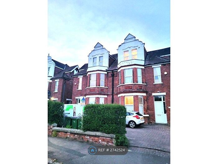 2 Bedroom Flat To Rent In Radnor Park Avenue, Folkestone, CT19