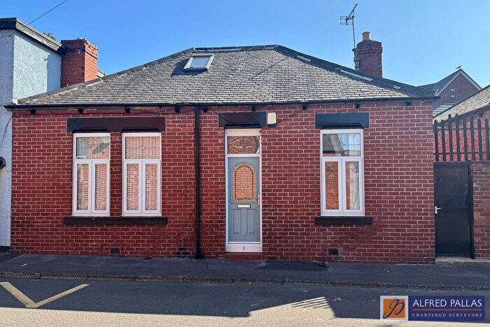 2 Bedroom Semi-Detached Bungalow For Sale In Leeds Street, Fulwell, SR6