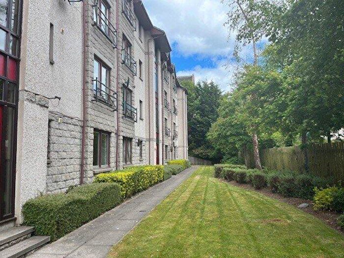 2 Bedroom Flat To Rent In Sunnybank Road, Aberdeen, AB24
