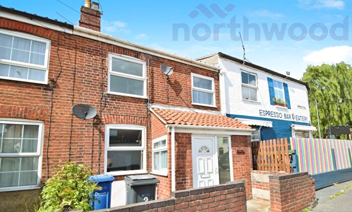 3 Bedroom Semi Detached House To Rent In Waterloo Road, Norwich, NR3