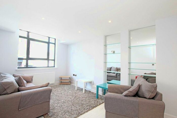1 Bedroom Flat To Rent In Latimer Road, London, W10