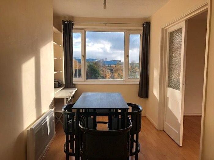 1 Bedroom Flat To Rent In Minster Court, Liverpool, L7