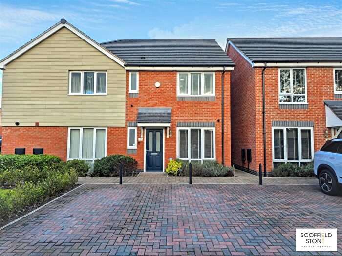 3 Bedroom Semi-Detached House For Sale In Brockmoor Close, Burton-On-Trent, DE14