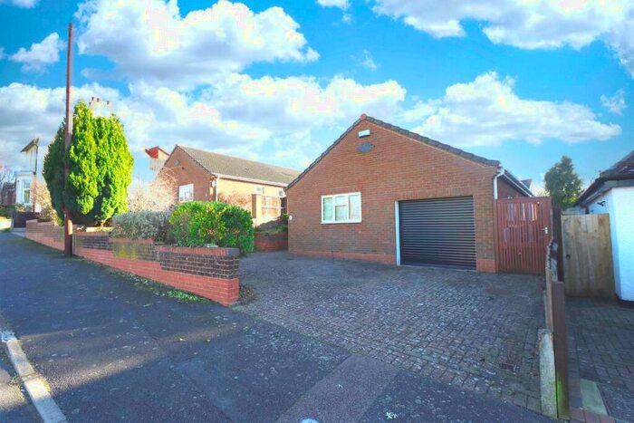 3 Bedroom Detached Bungalow To Rent In Reservoir Road, Kettering, NN16