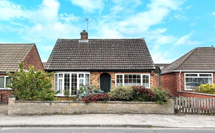 2 Bedroom Detached Bungalow For Sale In Ashley Park Road, York, YO31