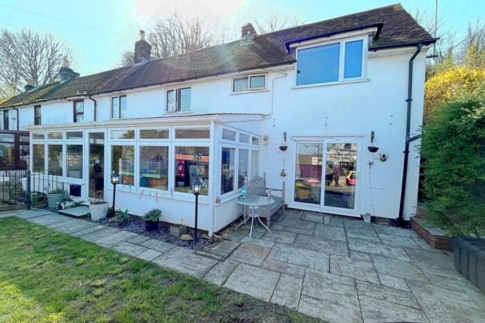 3 Bedroom Semi-Detached House For Sale In Spetisbury, DT11