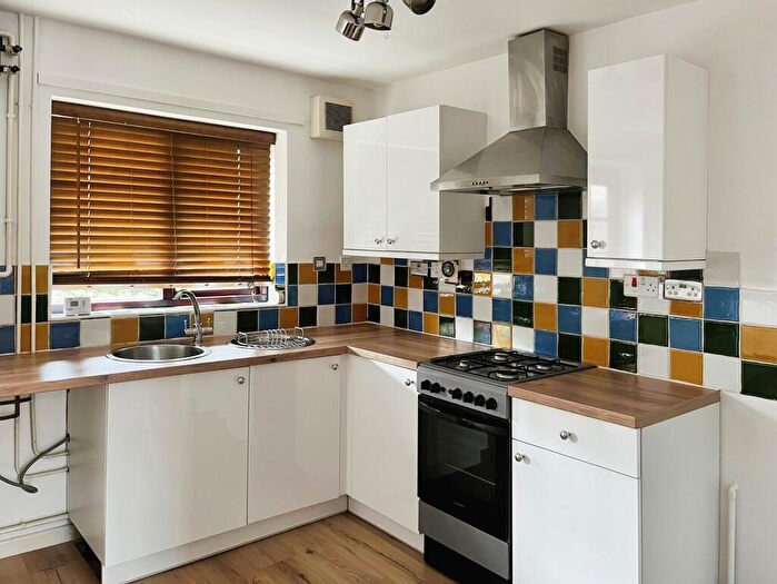 2 Bedroom End Of Terrace House To Rent In Kerris Close, Manchester, M22