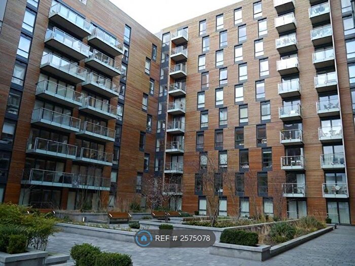 2 Bedroom Flat To Rent In Hermitage, Reading, RG1