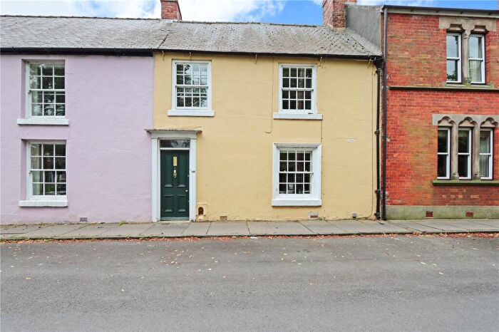 4 Bedroom Terraced House For Sale In Gilesgate, Durham, DH1
