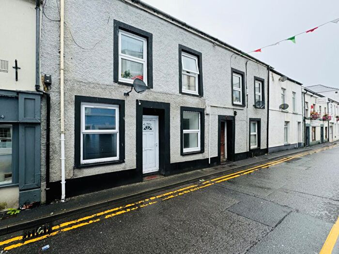 1 Bedroom Flat To Rent In Water Street, Carmarthen, SA31