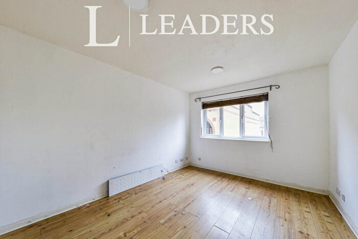 2 Bedroom End Of Terrace House To Rent In Westbourne Mews, AL1