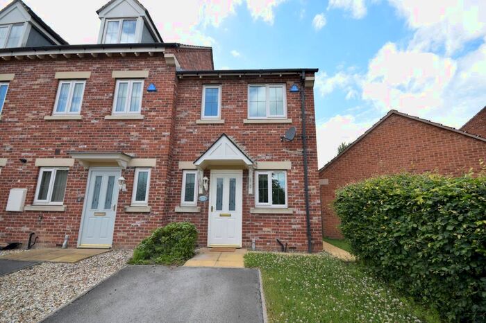 2 Bedroom Semi-Detached House To Rent In Honeysuckle Close, Doncaster, DN4