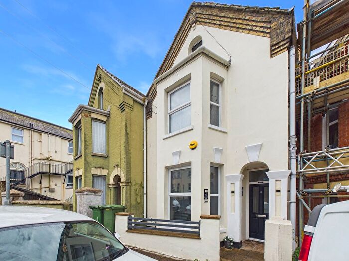 1 Bedroom Flat For Sale In St. Michaels Street, Folkestone, Kent, CT20