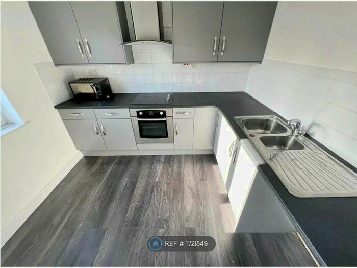 2 Bedroom Flat To Rent In Firbeck Walk, Thornaby, Stockton-On-Tees, TS17