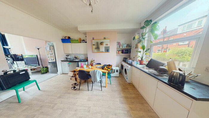 5 Bedroom Terraced House To Rent In Stanmore Street, Burley, Leeds, LS4