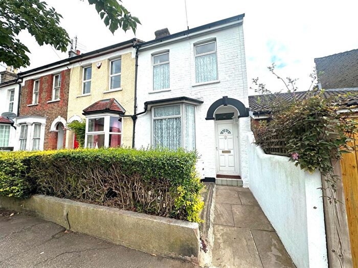 2 Bedroom End Of Terrace House To Rent In Malden Road, Watford, WD17