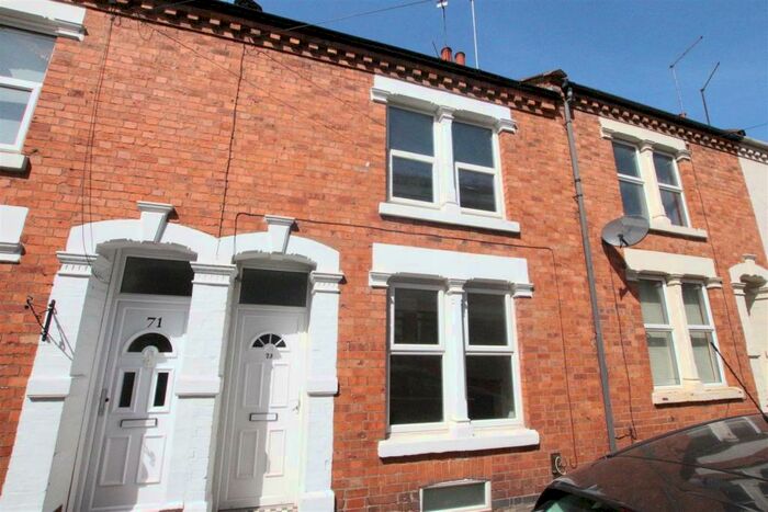 3 Bedroom Terraced House To Rent In Artizan Road, Abington, Northampton, NN1