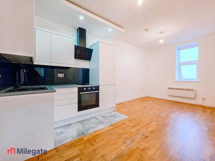 1 Bedroom Flat To Rent In Baxter Avenue, Southend-On-Sea, SS2