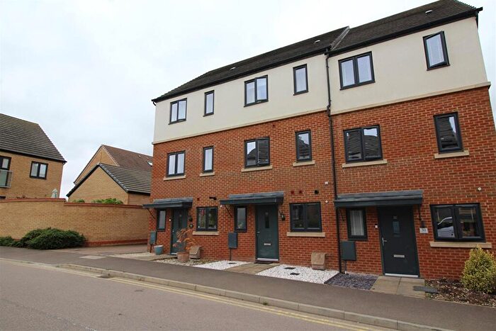 4 Bedroom Town House For Sale In Jones Hill, Hampton Vale, Peterborough, PE7