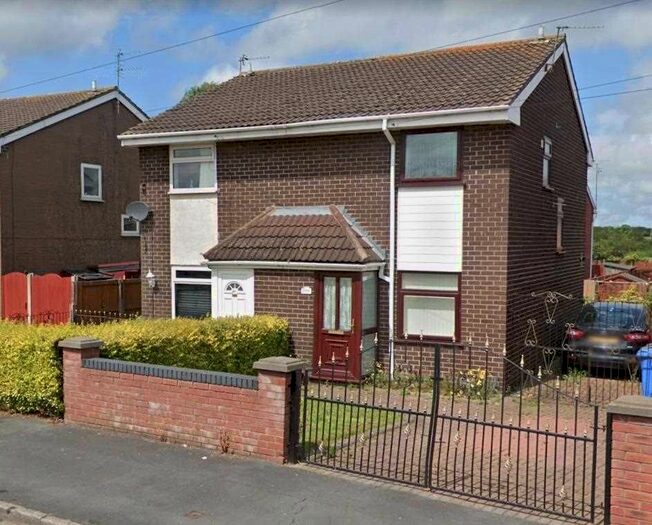 2 Bedroom Semi-Detached House To Rent In Saxon Way, Kirkby, Liverpool, L33