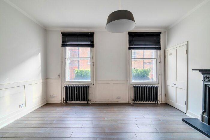 Studio To Rent In Monmouth Street, London, WC2H