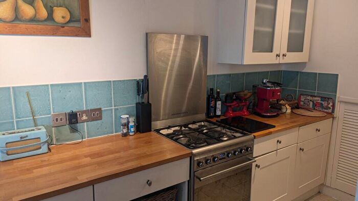 2 Bedroom Cottage For Sale In St Thomas Street, Wells, BA5