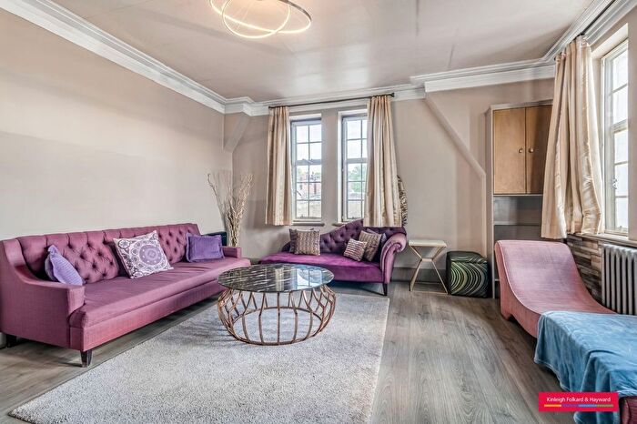 3 Bedroom Flat To Rent In Finchley Road, London, NW3