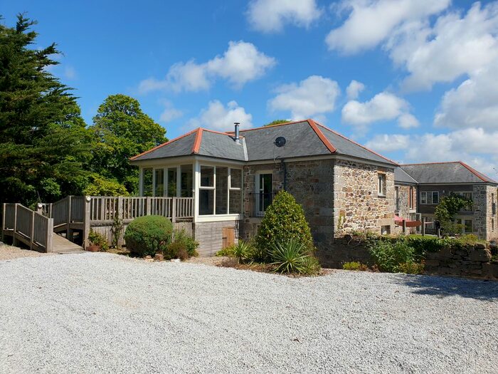 4 Bedroom Barn Conversion To Rent In Canonstown, Hayle, TR27