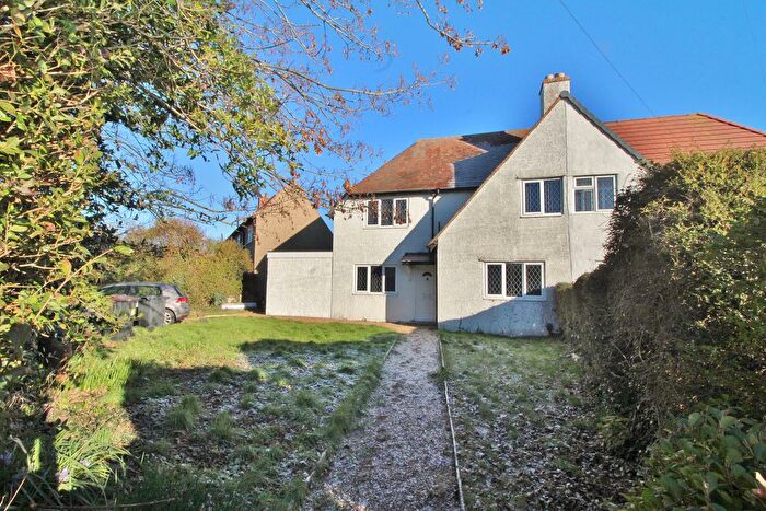 3 Bedroom Semi Detached House For Sale In Park Way, Havant, PO9