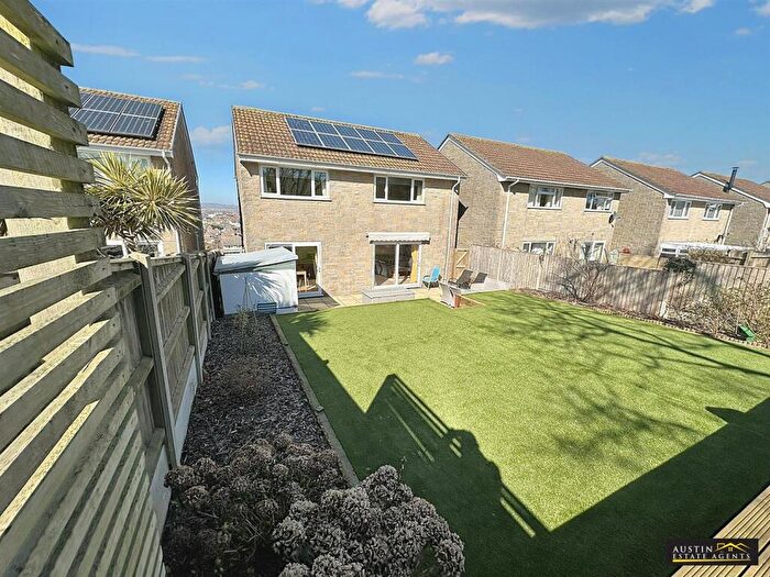 4 Bedroom Detached House For Sale In Viscount Road, Littlesea, Weymouth, DT4