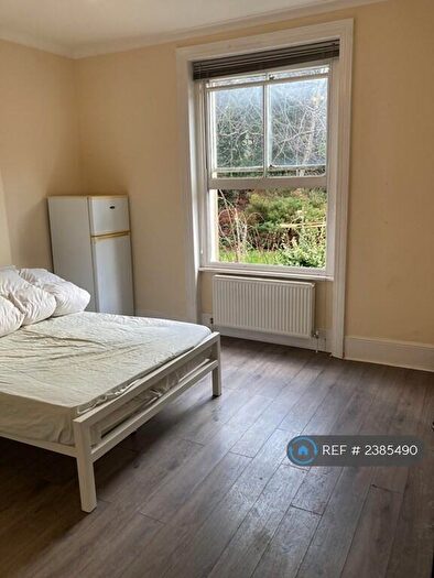 4 Bedroom Flat To Rent In Fairlawn Mansions, London, SE14
