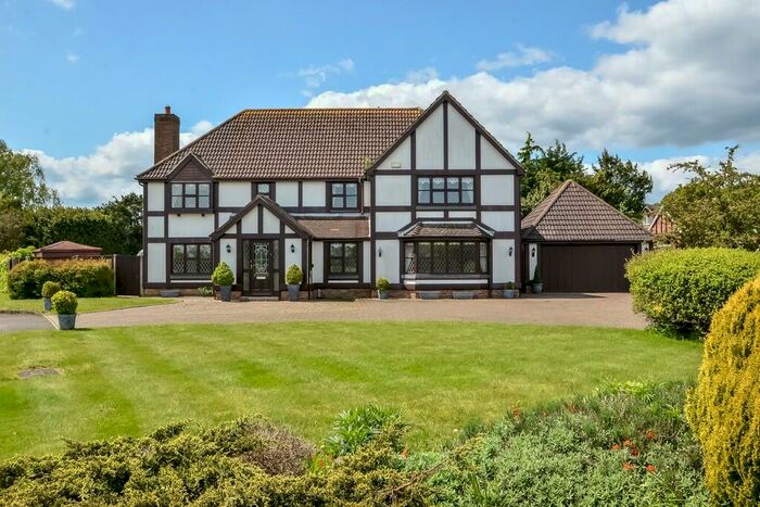 5 Bedroom Detached House To Rent In Whiteley, Hampshire, PO15