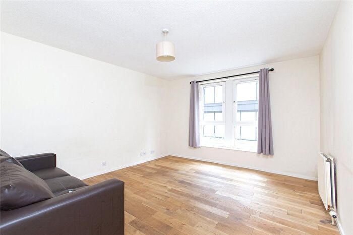 2 Bedroom Flat To Rent In Port Hamilton, Off Gardeners Crescent, Edinburgh, EH3