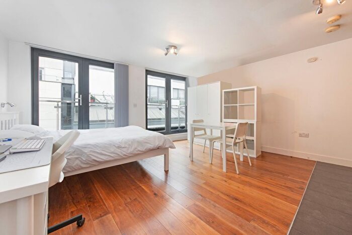 Studio To Rent In Britannia Walk, London, N1