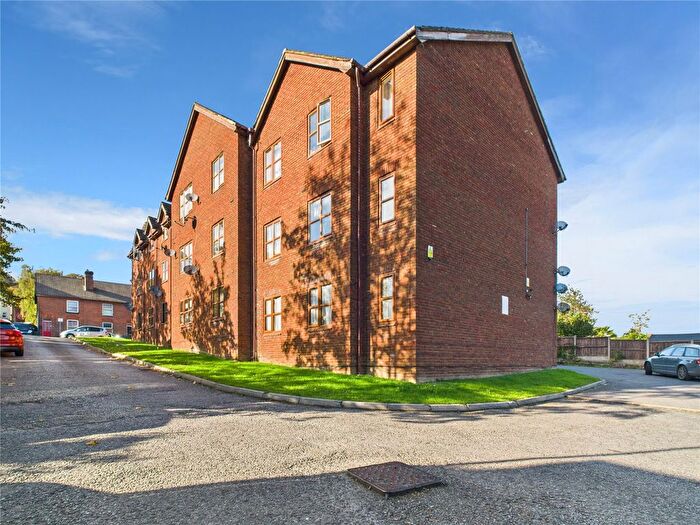 1 Bedroom Flat To Rent In Wilton Hill Court, Wilton Road, Redhill, Surrey, RH1