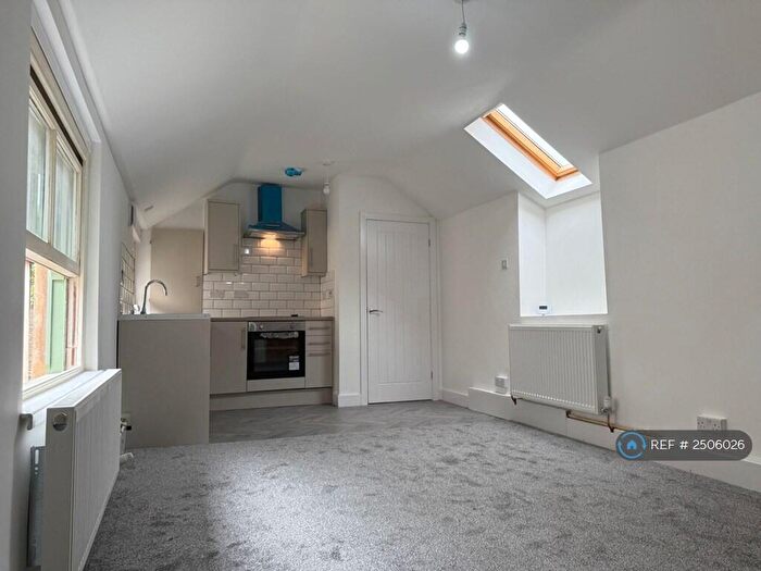 Studio To Rent In Pontmorlais, Merthyr Tydfil, CF47