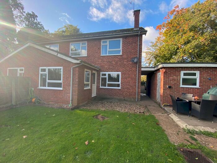 3 Bedroom Semi-Detached House To Rent In Bradcar Road, Shropham, Attleborough NR17