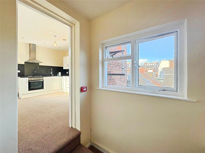 1 Bedroom Flat To Rent In High Street, PO31