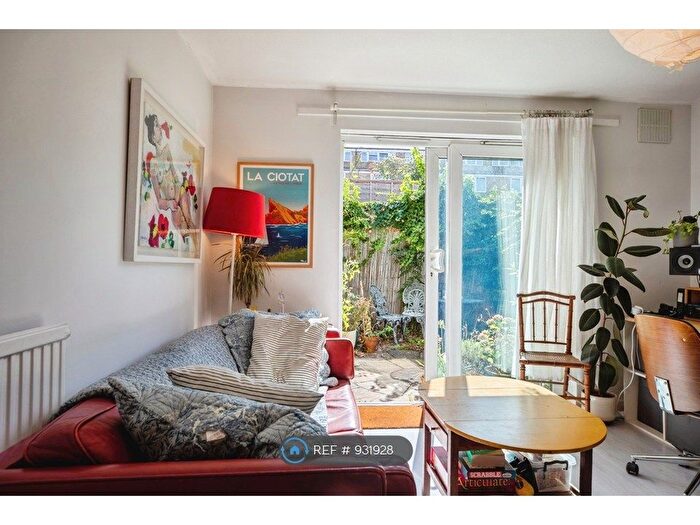 1 Bedroom Maisonette To Rent In Daniels Road, London, SE15