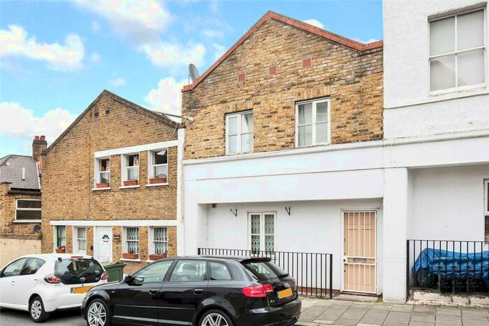2 Bedroom Terraced House To Rent In Gipsy Road, West Norwood, London, SE27