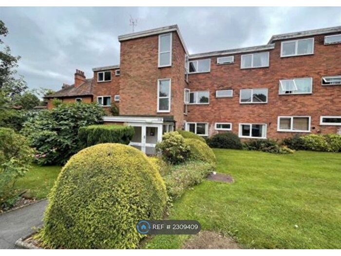 2 Bedroom Flat To Rent In Malvern Court, Birmingham, B27