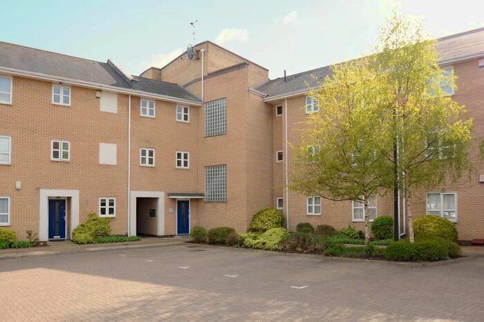 2 Bedroom Flat To Rent In Parkland Place, Bicester, OX26