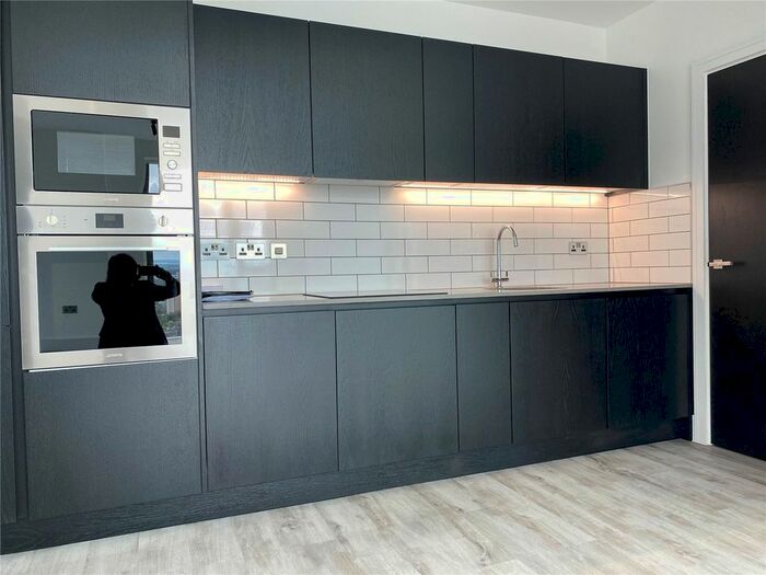 2 Bedroom Flat To Rent In Icon Tower, Acton, W3