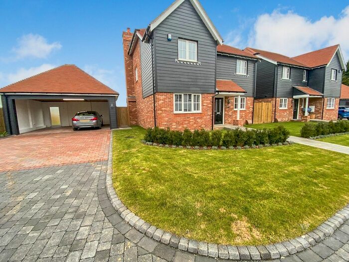 4 Bedroom Detached House For Sale In Bletchingley Farm Court, Pristling Lane, Staplehurst, Tonbridge, TN12