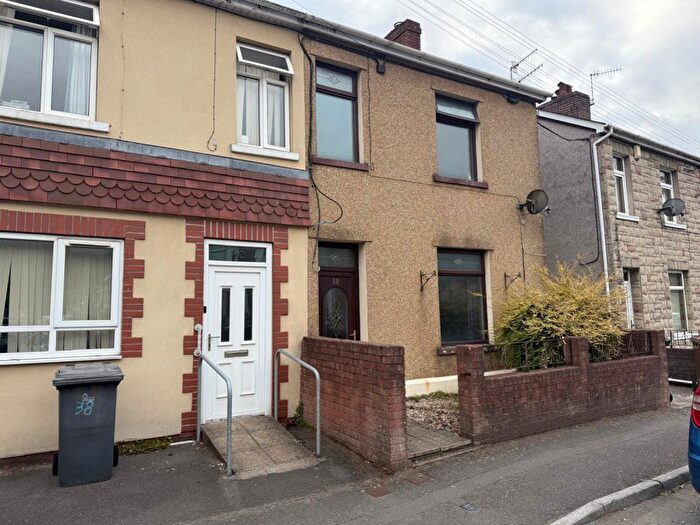 3 Bedroom Property To Rent In Risca Road, Crosskeys, NP11