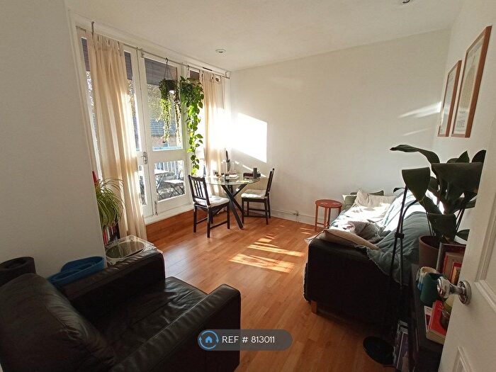 1 Bedroom Flat To Rent In Queensbury Street, London, N1