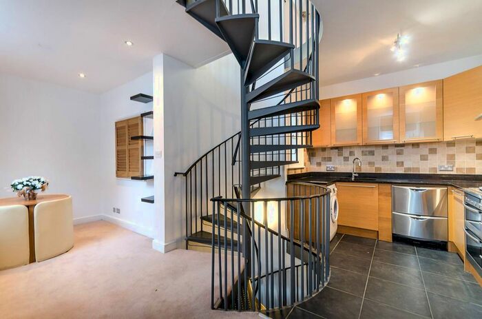 2 Bedroom Property To Rent In West Warwick Place, Pimlico, London, SW1V