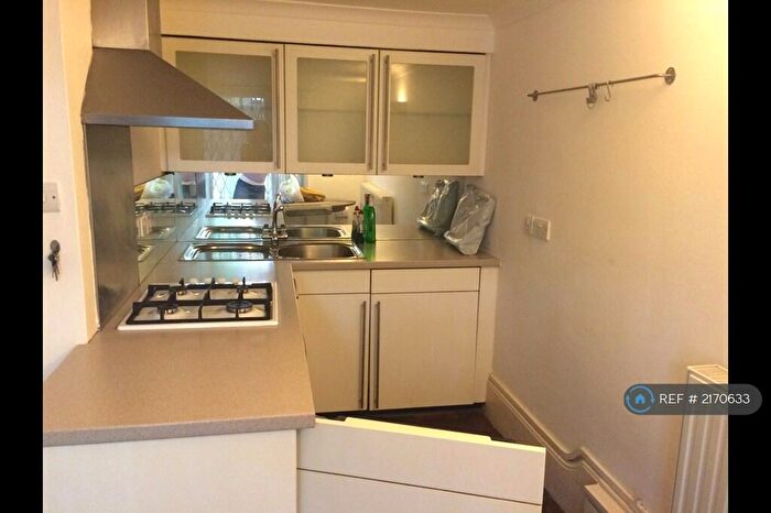 2 Bedroom Flat To Rent In Barnsbury Road, London, N1