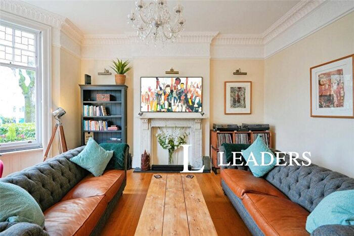 2 Bedroom Flat To Rent In Hove, BN3